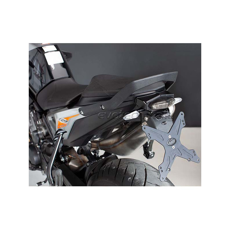 SUPPORT DE PLAQUE EVOTECH KTM Duke 790 18 19